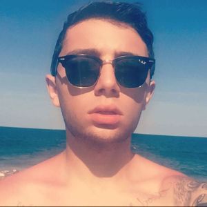 Meet your Posher, Nico